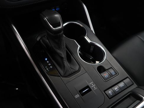 Used 2022 Toyota Highlander XLE image 20