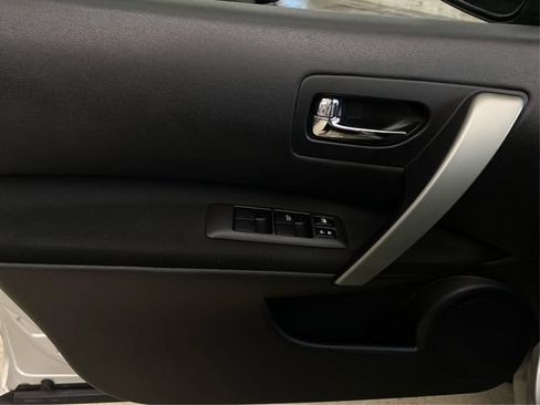 Used 2013 Nissan Rogue SV w/ Premium Pkg AWD/4WD image 26