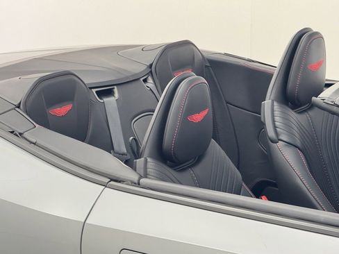 Used 2023 Aston Martin DB11 Volante image 42