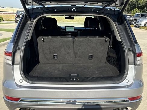 Used 2024 Lincoln Aviator 2WD w/ Premium Package image 13