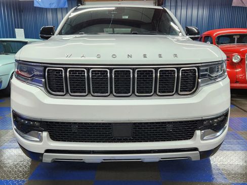 Used 2023 Jeep Wagoneer L Series II image 94
