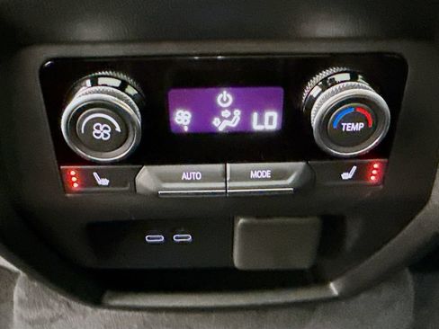 Used 2025 Buick Enclave Avenir w/ Super Cruise Package FWD image 26