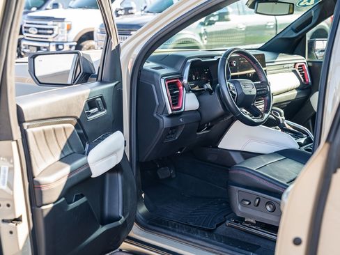 Used 2023 GMC Canyon AT4X image 26