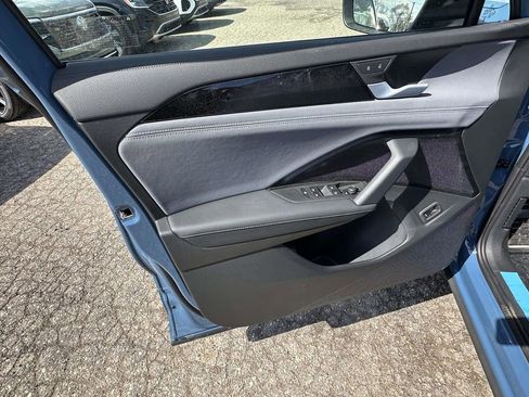New 2026 Volkswagen Tiguan SE R-Line AWD/4WD image 12