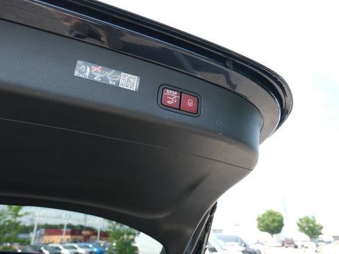 Used 2023 Mercedes-Benz GLC 300 image 42