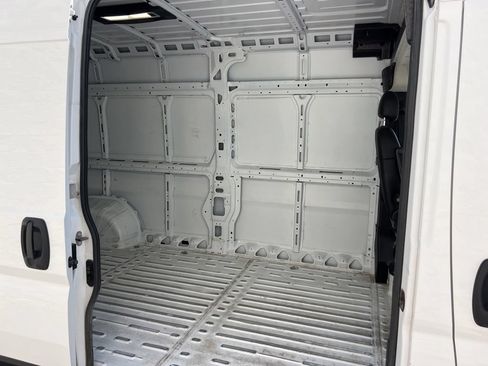 Used 2025 RAM ProMaster 2500 w/ Convenience Group FWD image 22