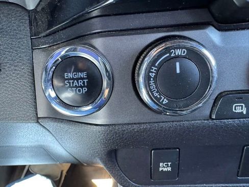 Used 2016 Toyota Tacoma TRD Sport w/ Towing Package AWD/4WD image 29