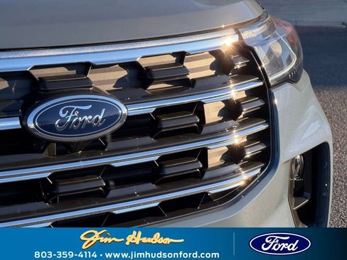 New 2026 Ford Explorer Active w/ Active Comfort Package image 4