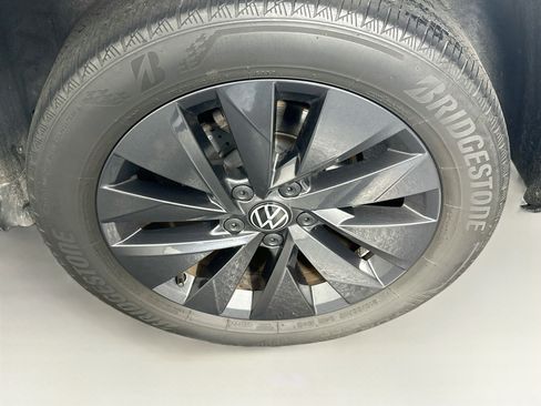 Used 2022 Volkswagen Taos S FWD image 11