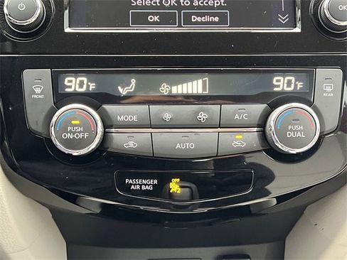 Used 2022 Nissan Rogue Sport SL image 7