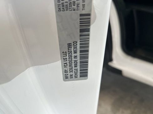 Used 2025 RAM ProMaster 2500 w/ Convenience Group FWD image 36