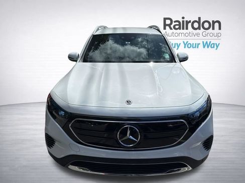 Used 2023 Mercedes-Benz EQB 300 4MATIC image 2