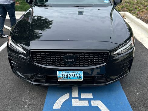 Used 2023 Volvo S60 B5 Ultimate w/ Climate Package AWD/4WD image 2