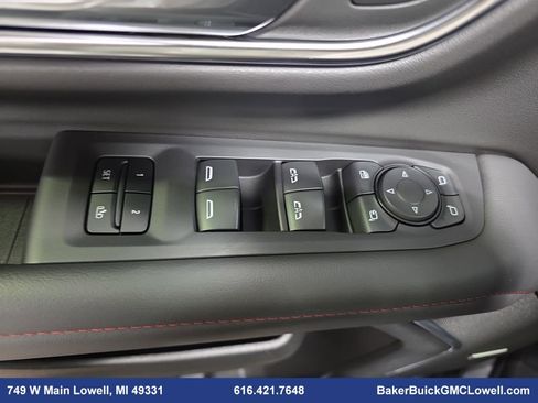 Used 2024 Chevrolet Suburban RST w/ Luxury Package image 27