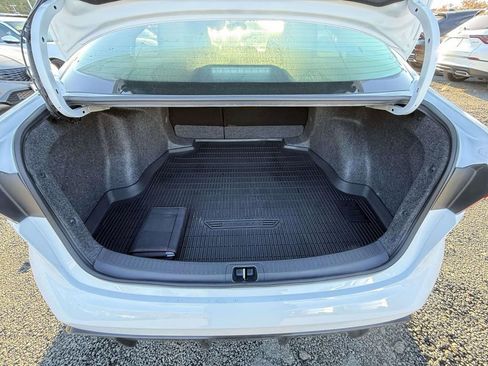 Used 2025 Toyota Corolla SE image 22