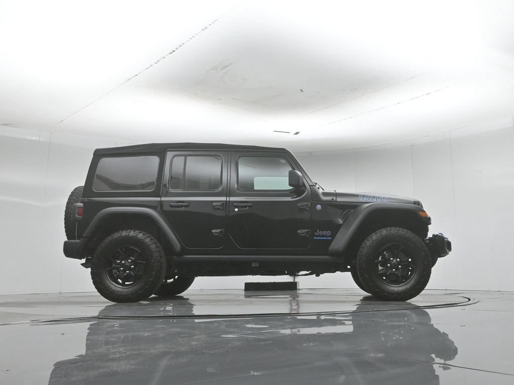 Used 2024 Jeep Wrangler Unlimited AWD/4WD image 49