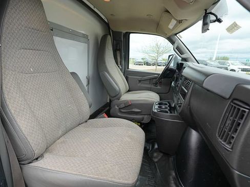 Used 2022 Chevrolet Express 3500 w/ Power Convenience Package RWD image 27