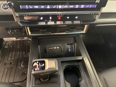 Used 2024 GMC Hummer EV 2X image 20
