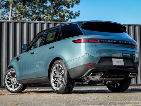 New 2025 Land Rover Range Rover Sport SE image 2
