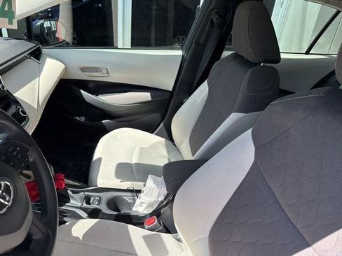Used 2022 Toyota Corolla LE image 10