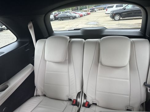 Used 2025 Mercedes-Benz GLS 450 4MATIC image 24