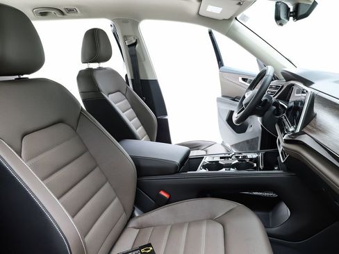 New 2026 Volkswagen Atlas SEL image 36