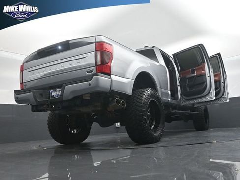 Used 2021 Ford F250 Platinum w/ FX4 Off-Road Package AWD/4WD image 29