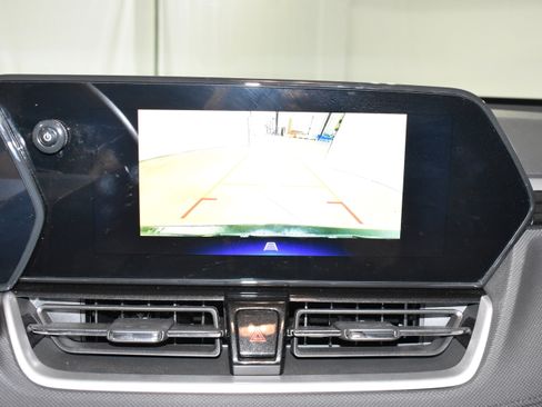 Used 2025 Chevrolet TrailBlazer LT w/ Driver Confidence Package image 19