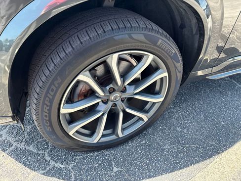 Used 2018 Volvo XC90 T5 Momentum w/ Convenience Package FWD image 9