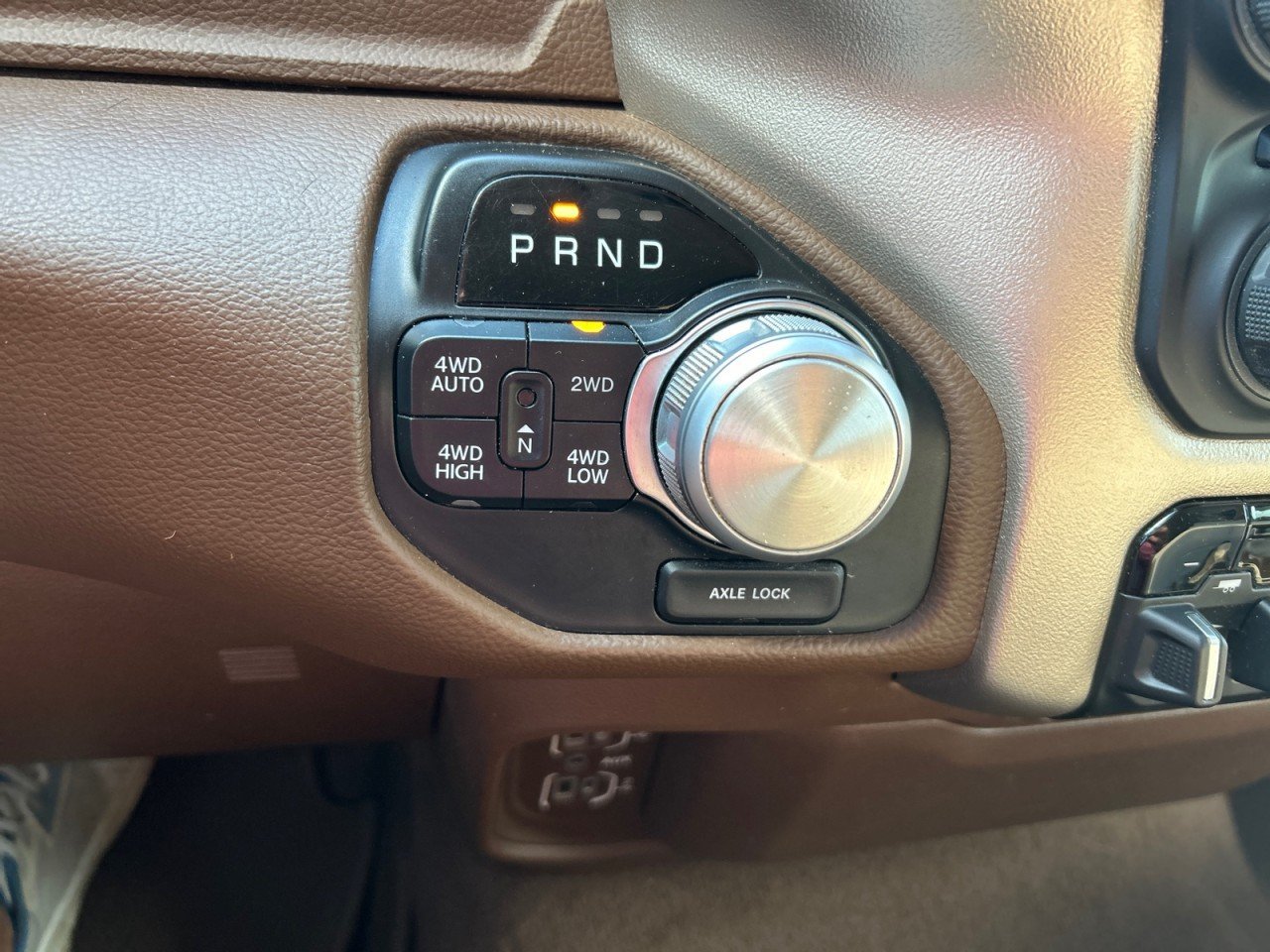 Used 2019 RAM 1500 Laramie AWD/4WD image 15