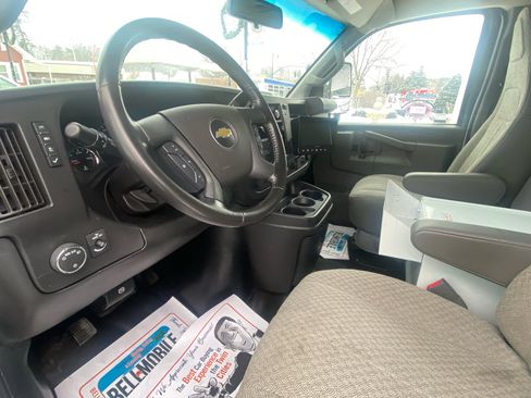 Used 2021 Chevrolet Express 3500 w/ Power Convenience Package image 14