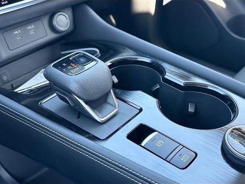 New 2026 Nissan Rogue Platinum image 17