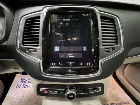 Used 2020 Volvo XC90 T6 Momentum w/ Protection Package Premier AWD/4WD image 24