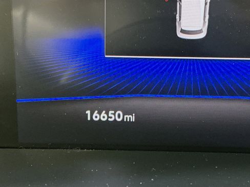 Used 2024 Volkswagen Tiguan S image 19