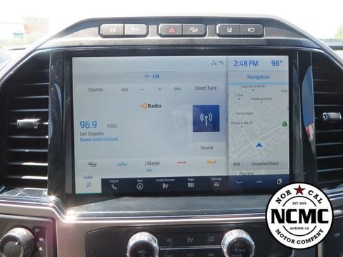 Used 2022 Ford F350 Platinum w/ FX4 Off-Road Package AWD/4WD image 32