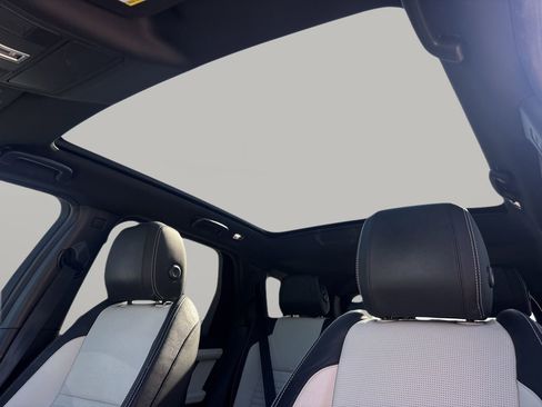 Used 2020 Land Rover Discovery Sport SE R-Dynamic image 21