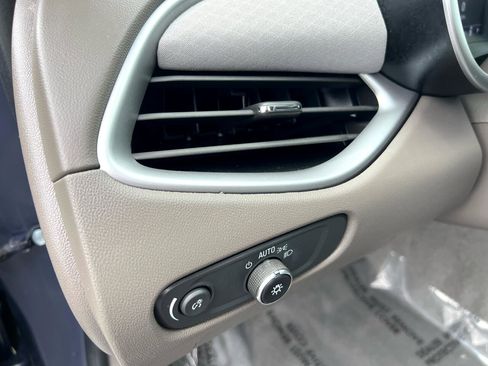 Used 2025 Chevrolet Malibu LT image 44