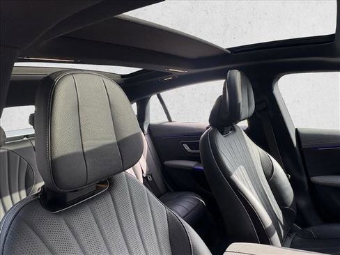 Certified 2022 Mercedes-Benz EQS 580 EQS 580 image 22