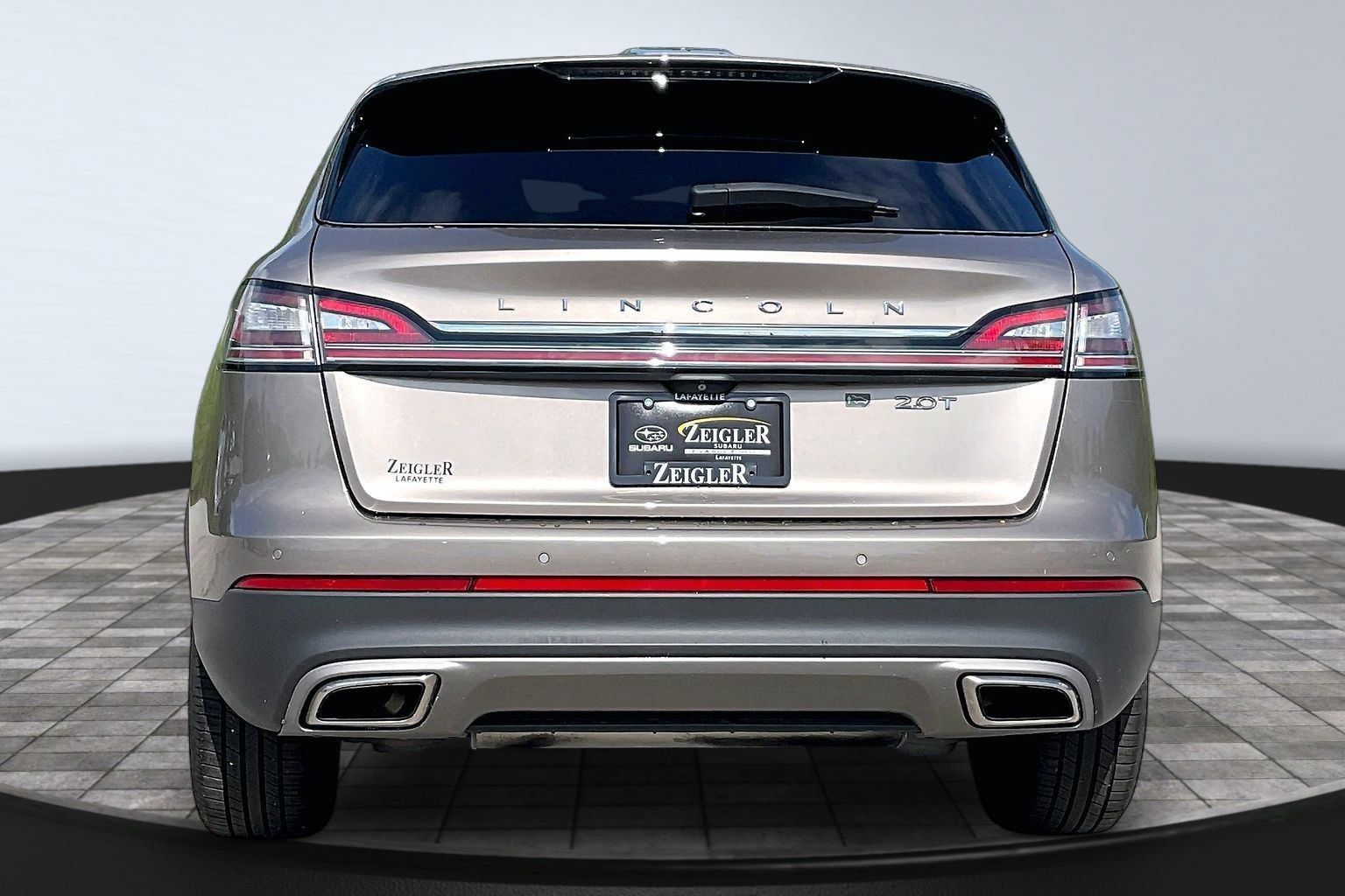 Used 2019 Lincoln Nautilus Select w/ Cargo Utility Package FWD image 4