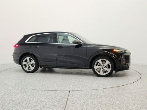 Used 2025 Audi Q5 Prestige AWD/4WD image 4