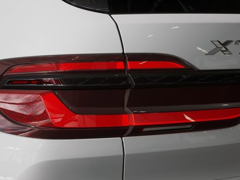 New 2026 BMW X7 xDrive40i w/ M Sport Package image 8