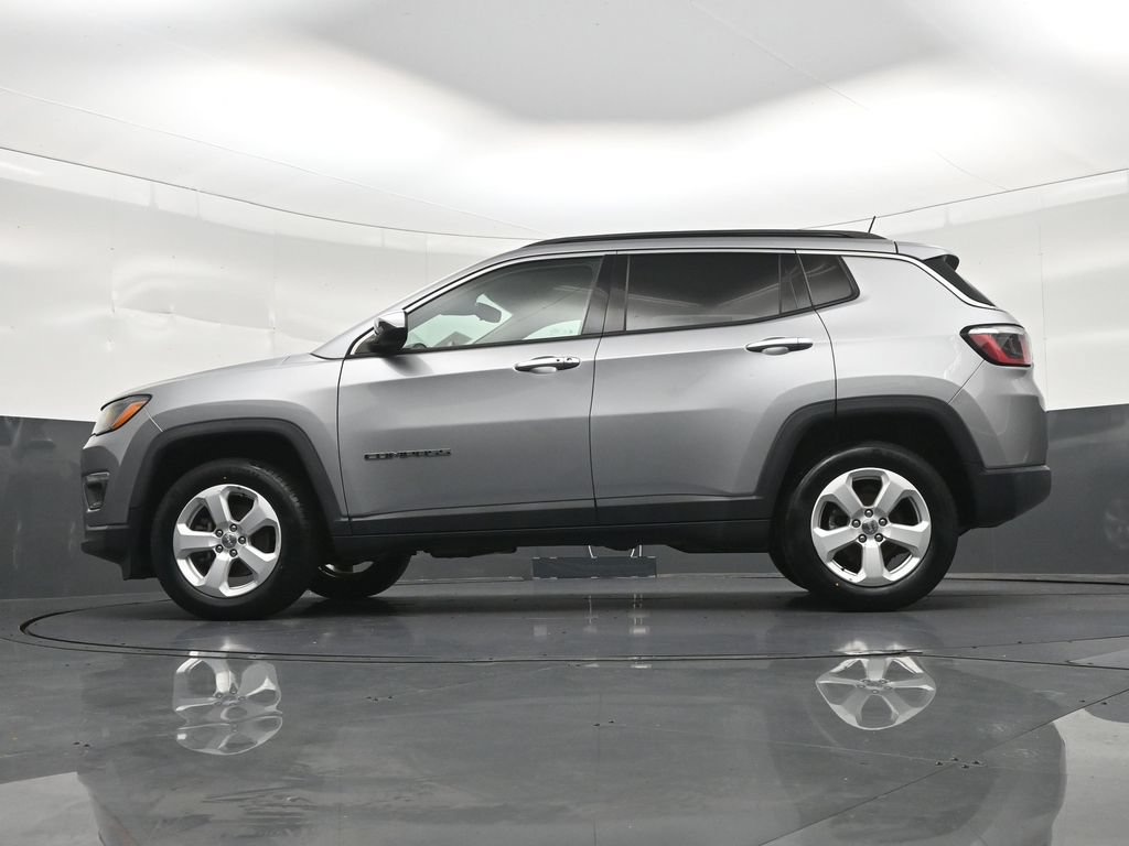 Used 2019 Jeep Compass Latitude AWD/4WD image 24
