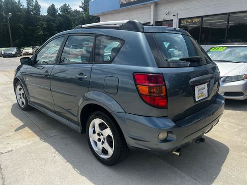 Used 2006 Pontiac Vibe w/ Sun And Sound Package FWD image 5