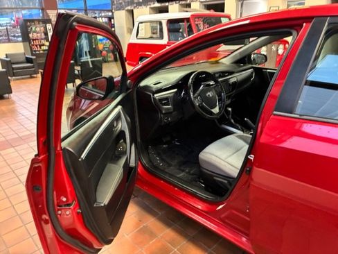 Used 2016 Toyota Corolla S FWD image 13