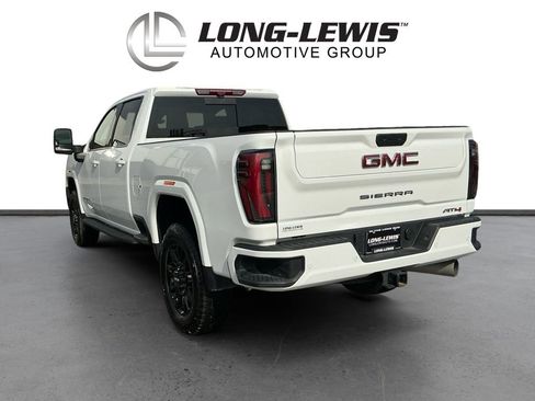 Used 2025 GMC Sierra 2500 AT4 w/ AT4 Premium Plus Package AWD/4WD image 4