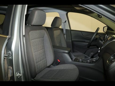 Used 2023 Chevrolet Equinox LT image 29