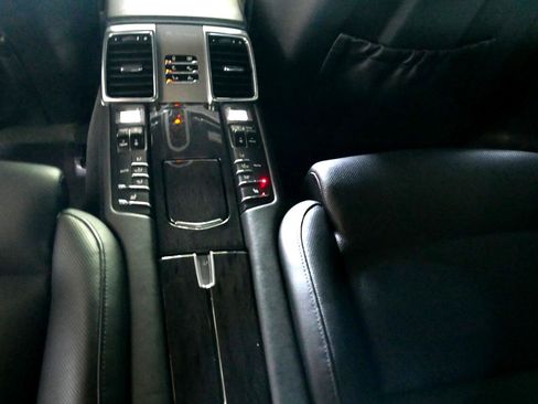 Used 2012 Porsche Panamera Turbo S image 32