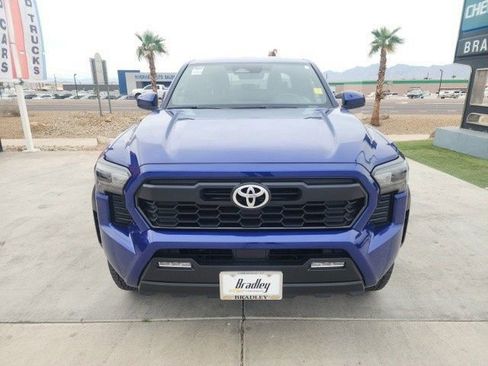 Used 2025 Toyota Tacoma TRD Off-Road image 45