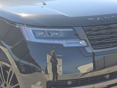 New 2026 Land Rover Range Rover SE AWD/4WD image 33