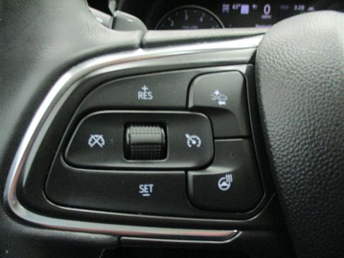 Used 2023 Buick Envision Avenir AWD/4WD image 28